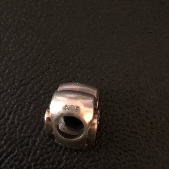 Authentic Pandora two tone Two Hearts in One Charm / 791806CZ / sterling & 14k - Picture 4 of 5